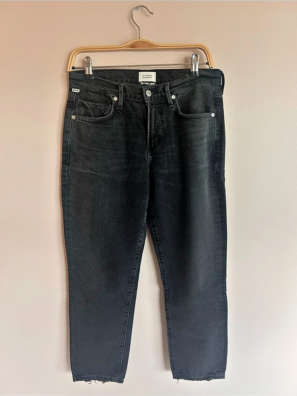 Citizens of Humanity Straight Leg Raw Hem Jeans in Black